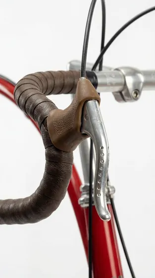 Johnson Antique Bike – AI Produktfotografie 3